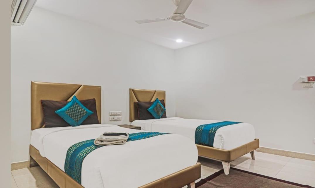 Hotel Ssr Grand 海得拉巴 外观 照片