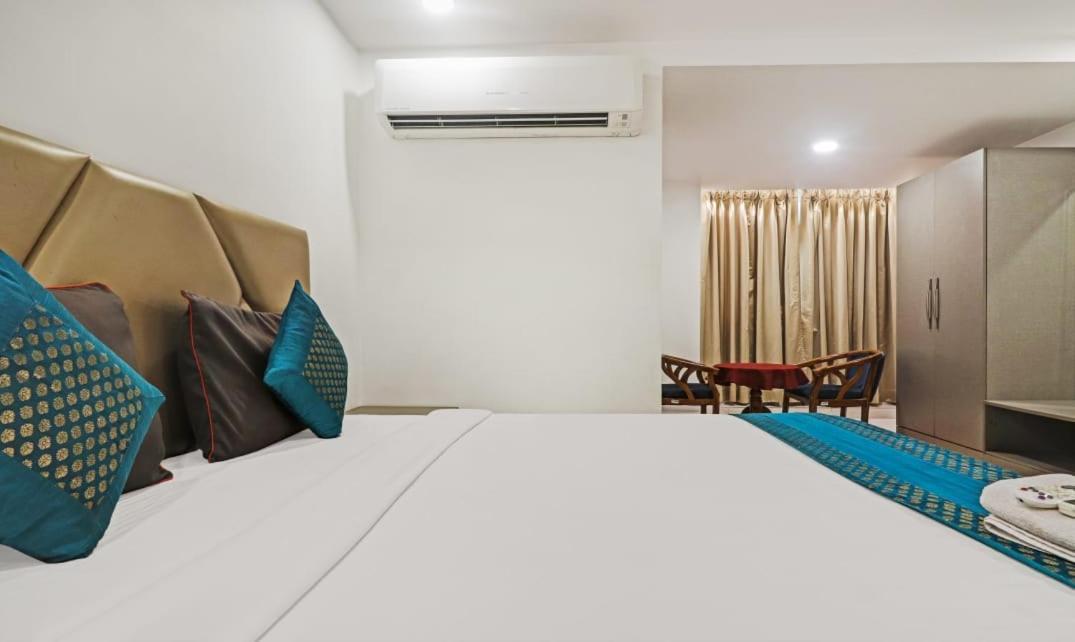 Hotel Ssr Grand 海得拉巴 外观 照片