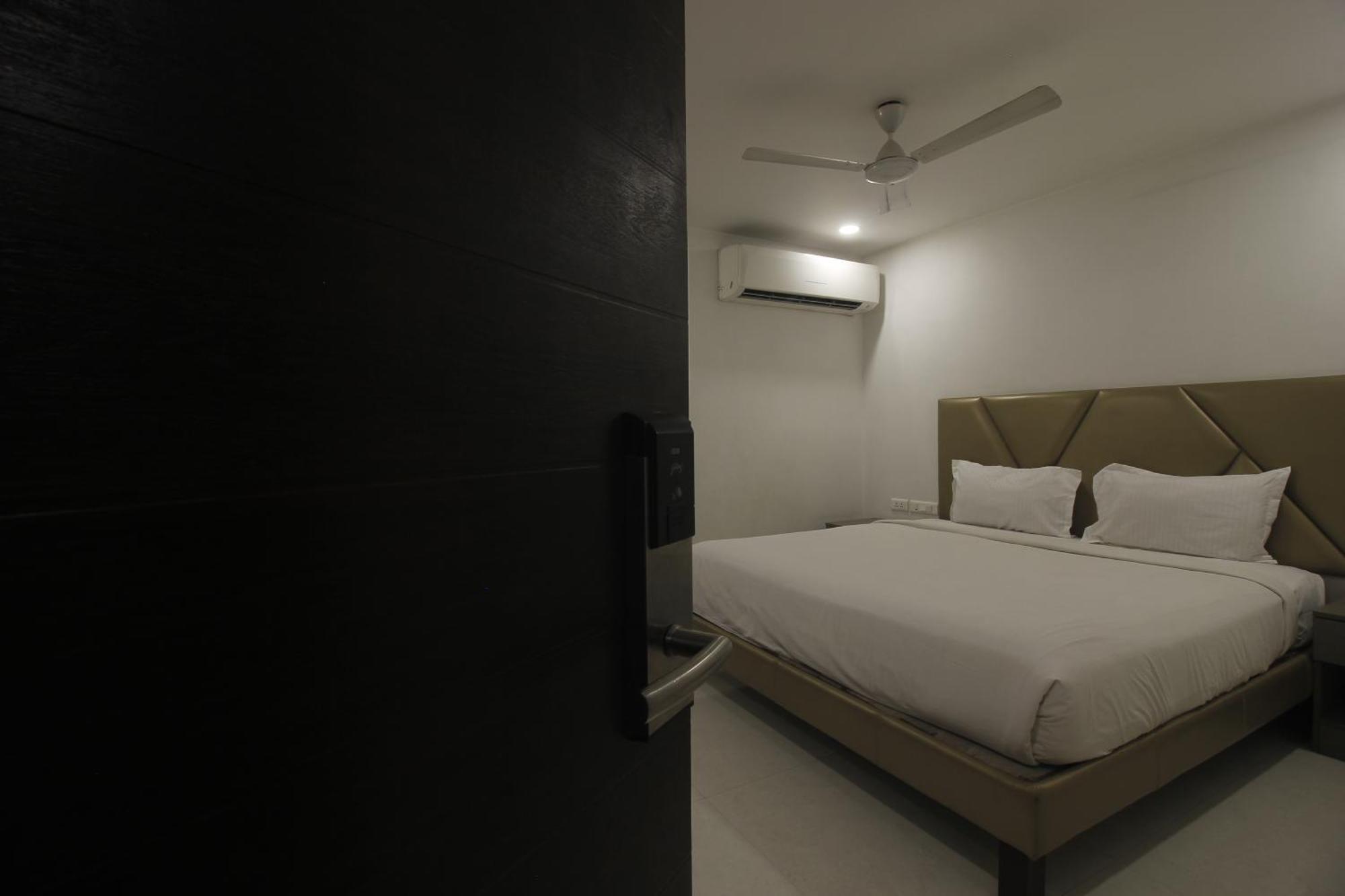 Hotel Ssr Grand 海得拉巴 外观 照片