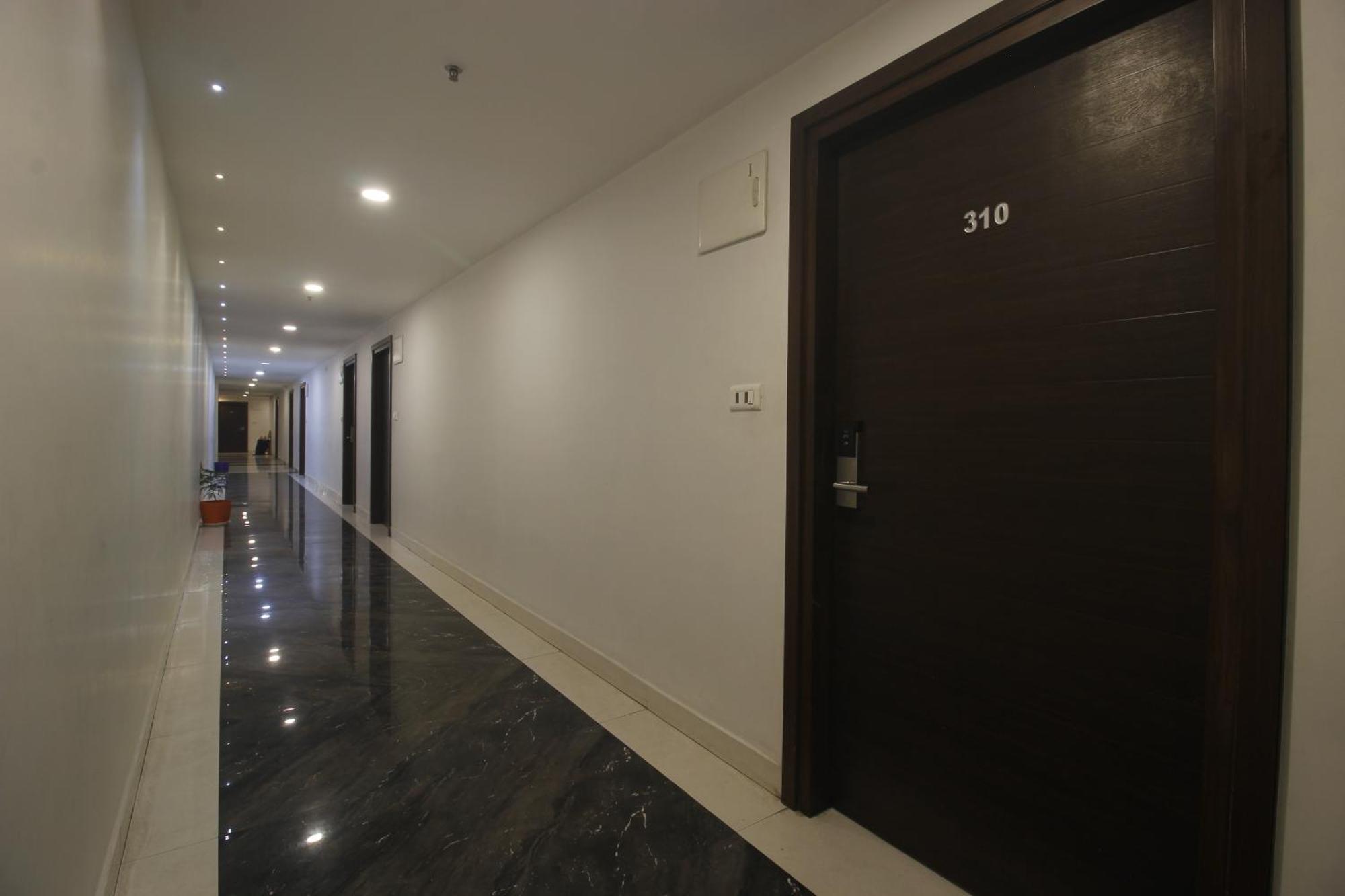 Hotel Ssr Grand 海得拉巴 外观 照片