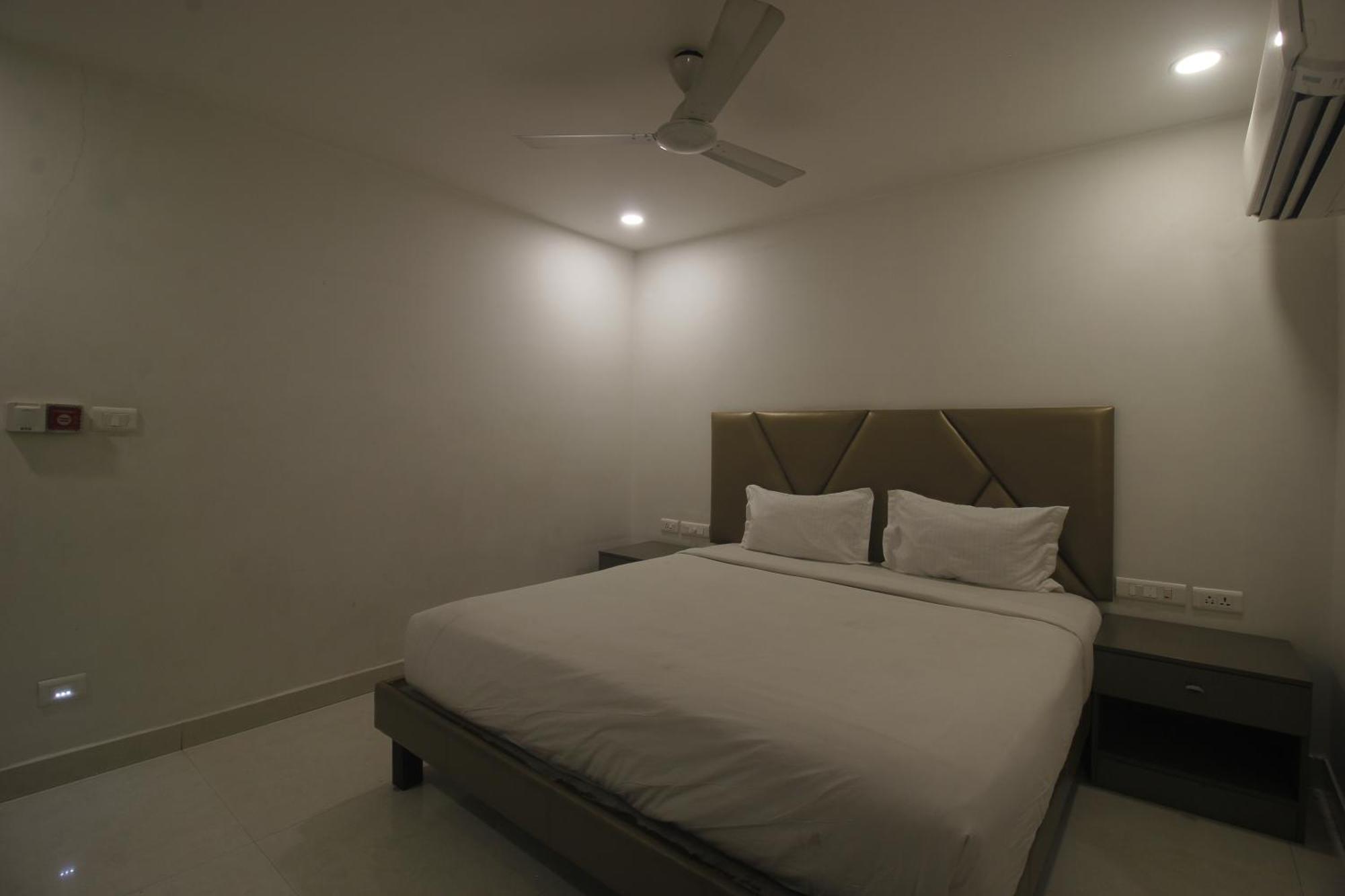 Hotel Ssr Grand 海得拉巴 外观 照片