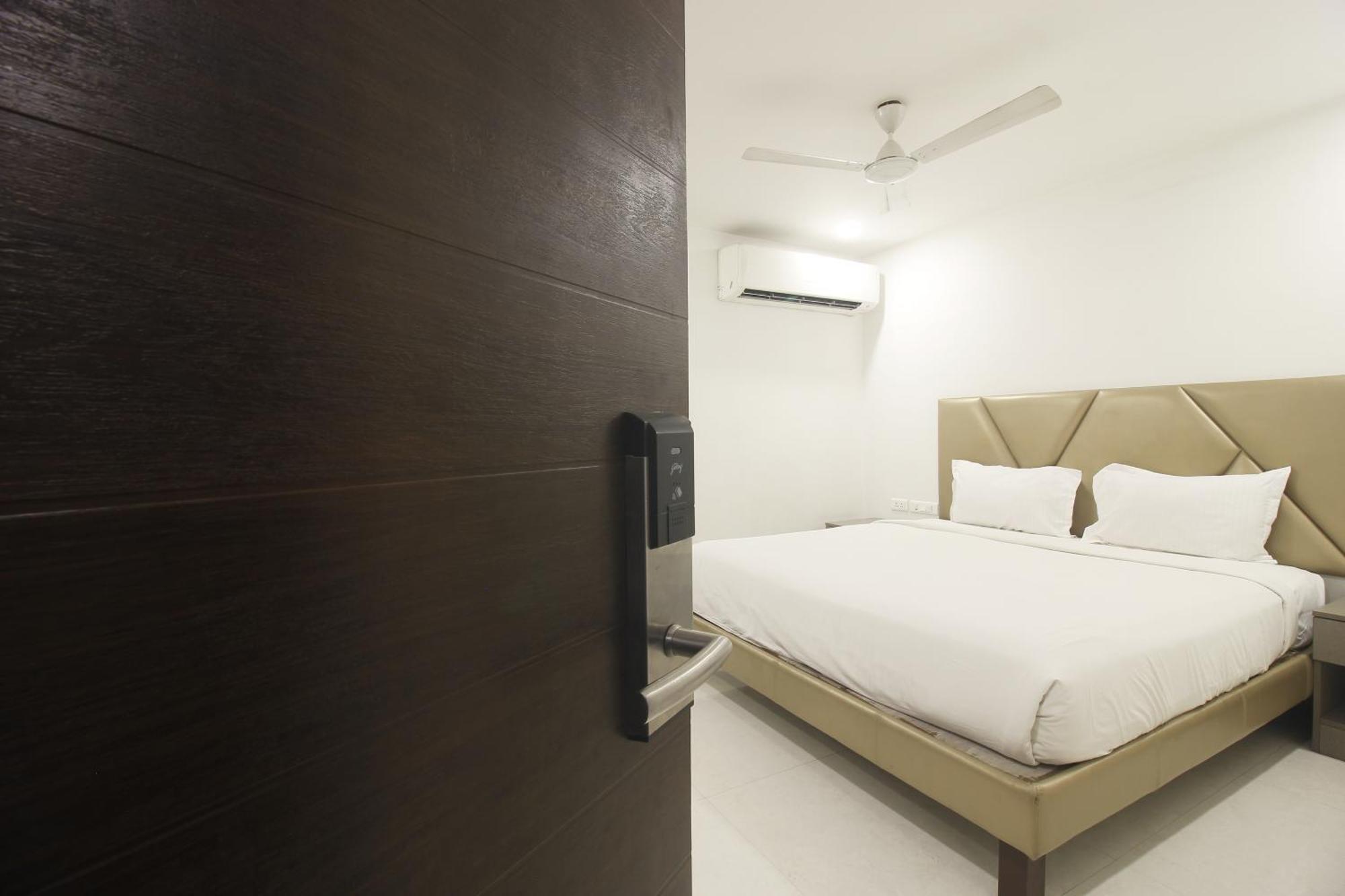 Hotel Ssr Grand 海得拉巴 外观 照片